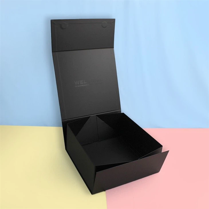 Decorative Box With Magnetic Closure