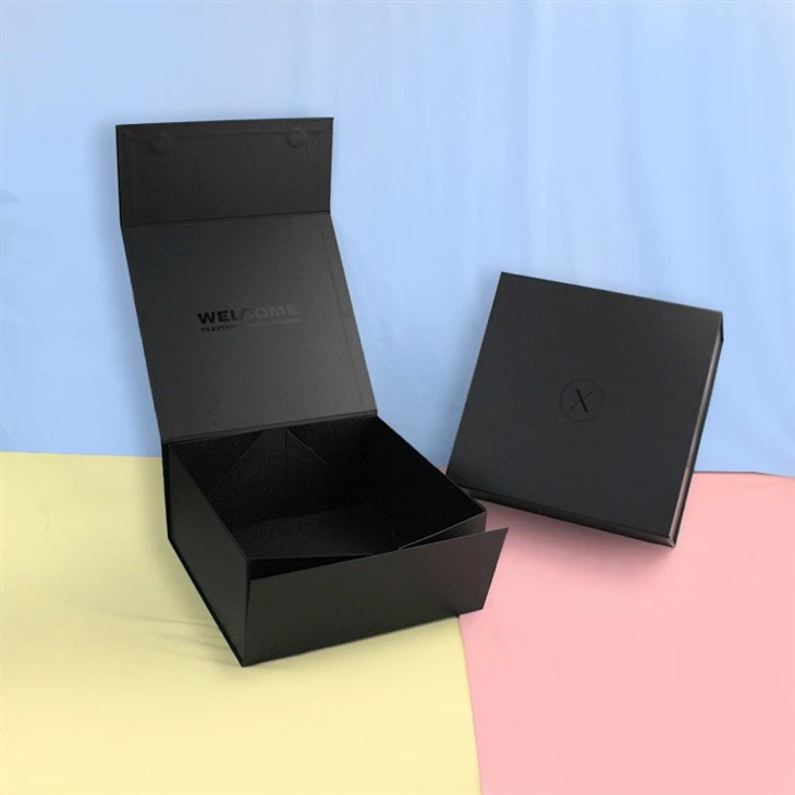 Decorative Box With Magnetic Closure