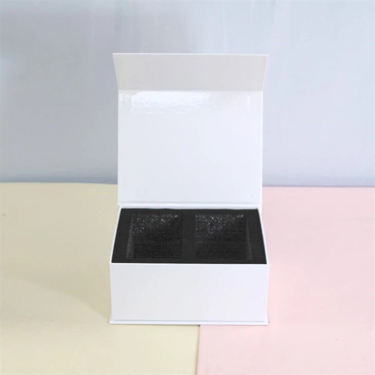 White Sleeve Magnetic Box With EPE Foam (7)